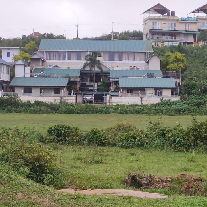 Vagamon Lake Palace Hostel Buitenkant foto