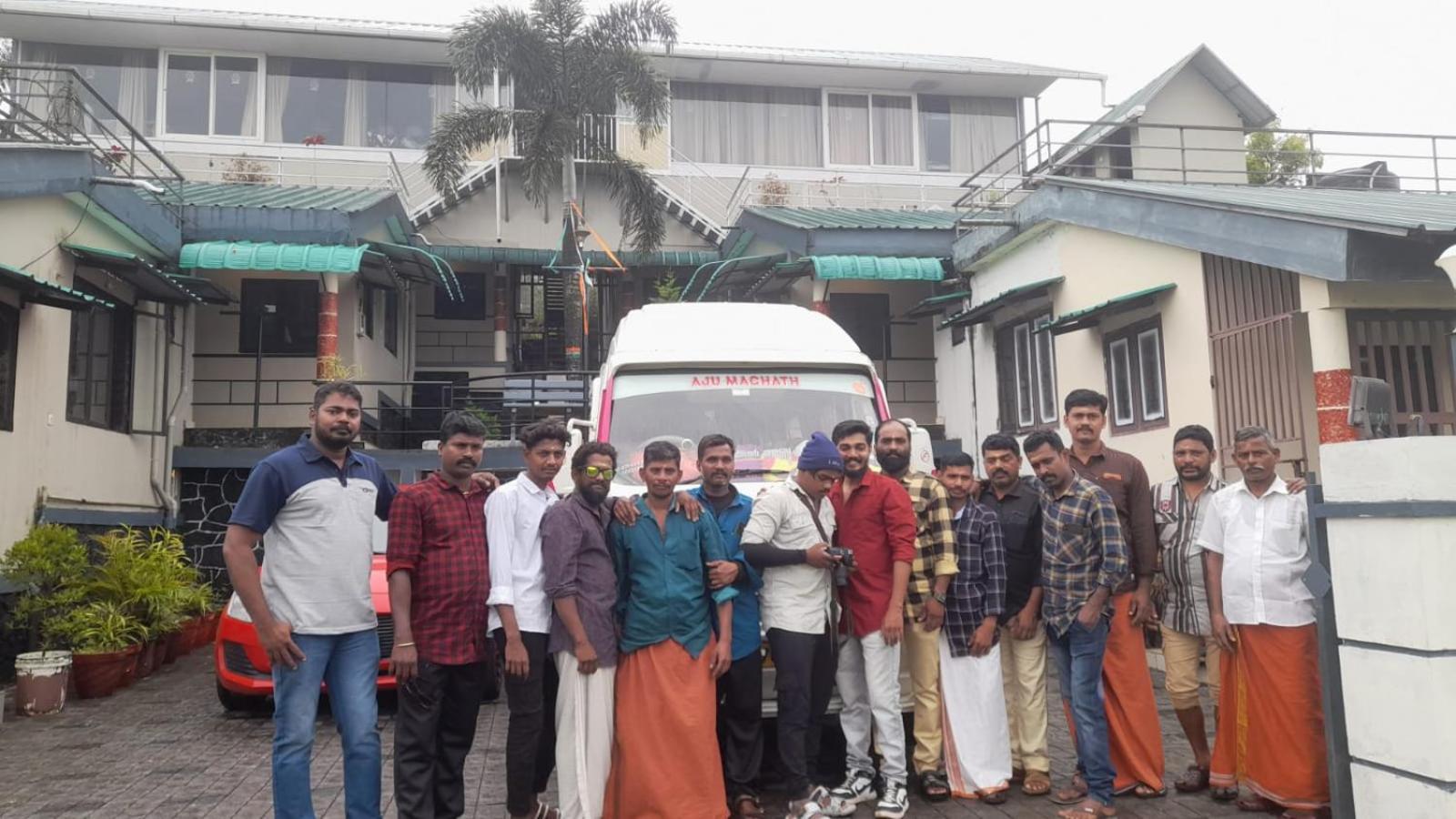 Vagamon Lake Palace Hostel Buitenkant foto